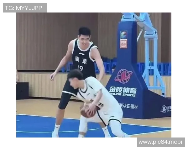 徐昕威金顿霍勒迪分获CBA盖帽助攻三分命中率榜首 徐昕威金顿霍勒迪分获CBA盖帽助攻三分命中率榜首