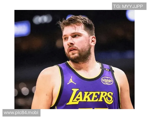 杀疯了!东契奇复出,湖人进攻直接升级! 杀疯了!东契奇复出,湖人进攻直接升级!